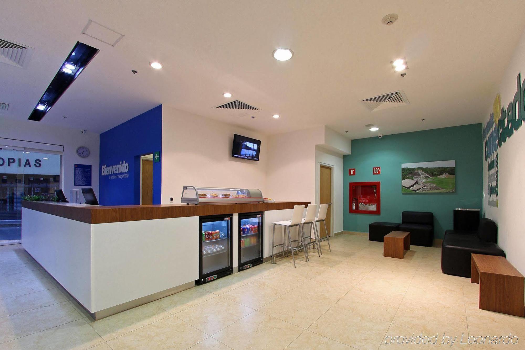 One Villahermosa Centro Интерьер фото
